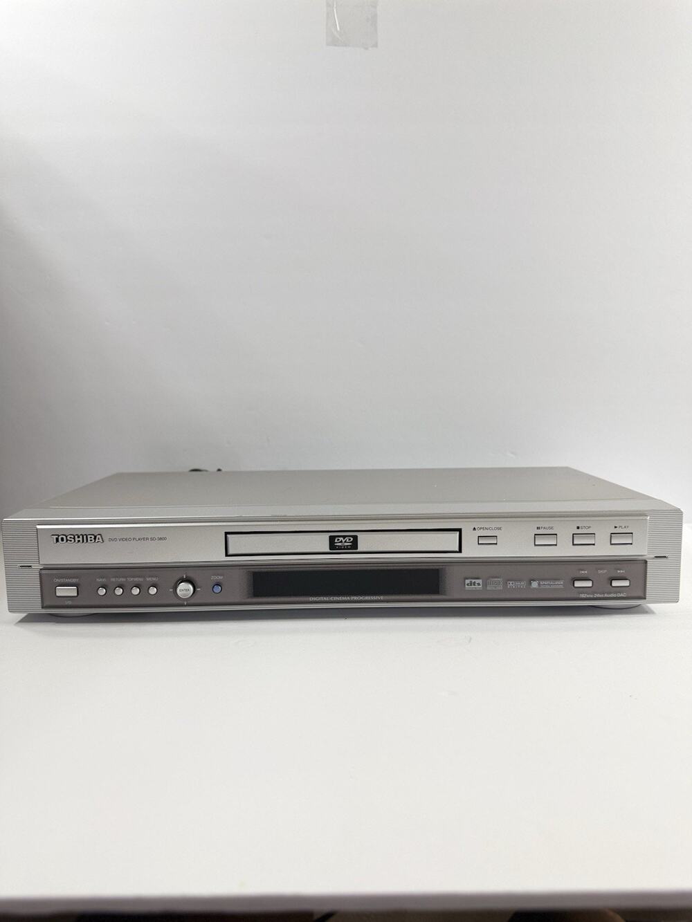 Toshiba SD-3800U Progressive Scan DVDPlayer Silver Color Stream Tested Works